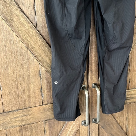 Lululemon Dance Studio Crop 25" Black Athletic Pants Size 4 - Picture 7 of 10